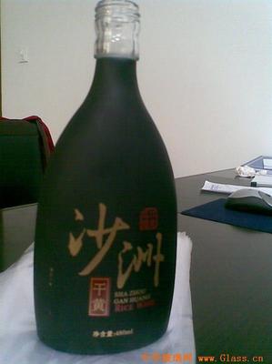 噴涂酒瓶 全球玻璃網(wǎng)產(chǎn)品中的藝術(shù)與科技交融