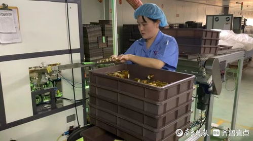 從酒瓶蓋到千億藍海 噴涂酒瓶如何“擰”出產(chǎn)業(yè)新天地